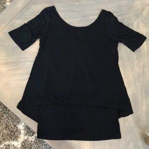 Karen Kane Black Flyaway back top
